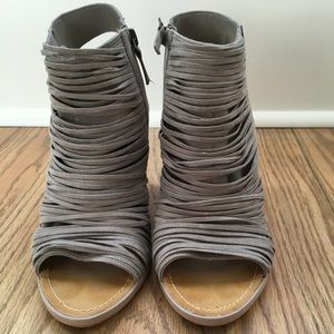 Hinge Grey Suede Wedge Shooties